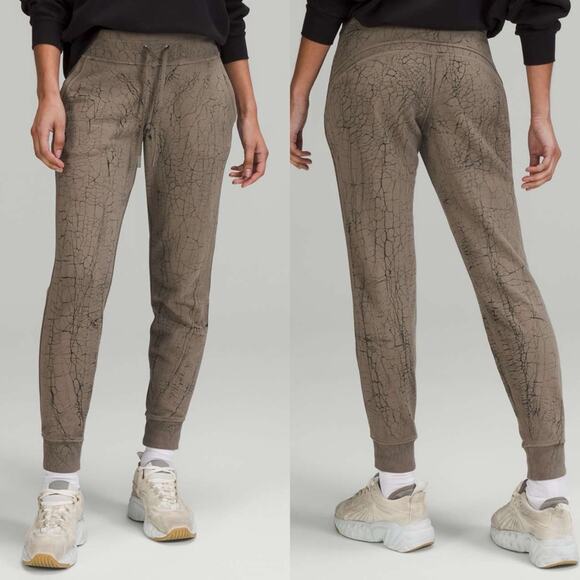 lululemon athletica Pants - Lululemon Thread Dye Womens Jogger Pants Tan Beige Size 0